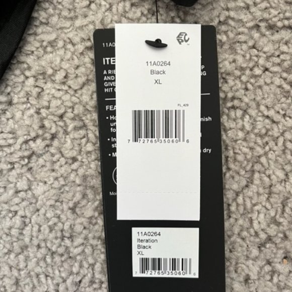 Women's Black Long Sleeve Sweatshirt - NWT - Picture 4 of 6